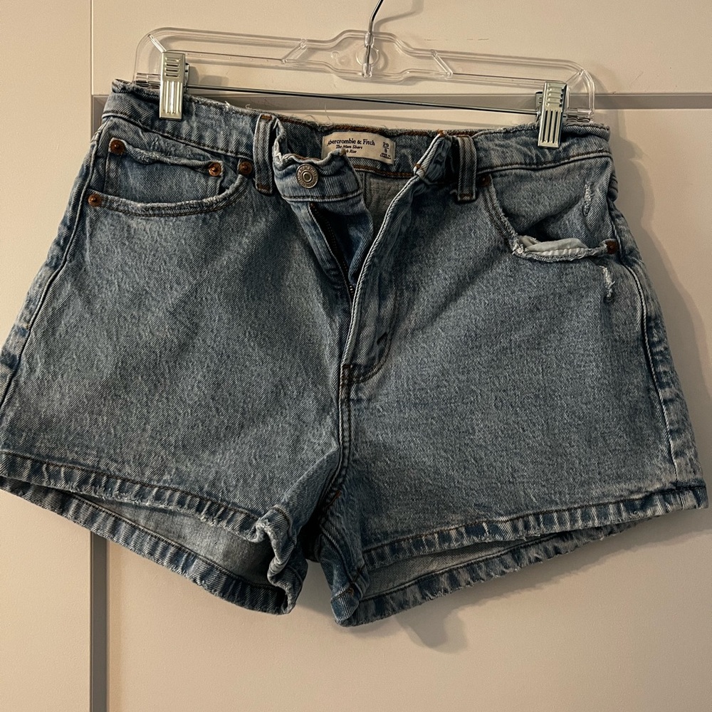 Abercrombie - The Mom Short High Rise
